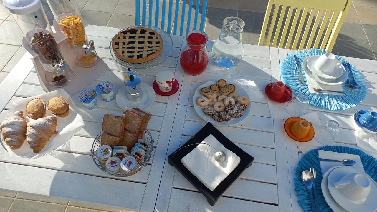 モーラ・ディ・バーリ Villino Tronchetto Bianco Bed & Breakfast エクステリア 写真